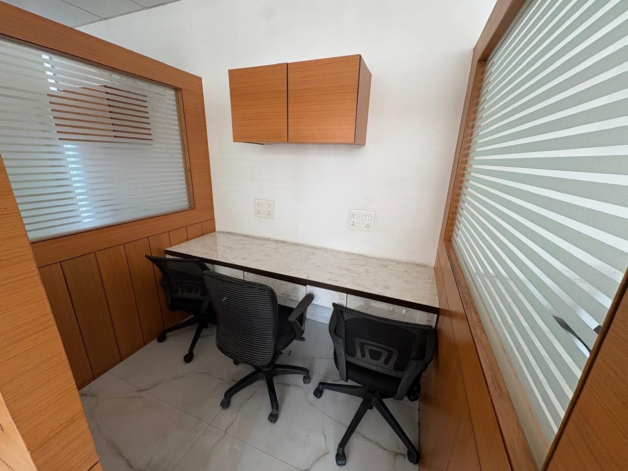 Cabin 3 Seater wall Facing C-13
